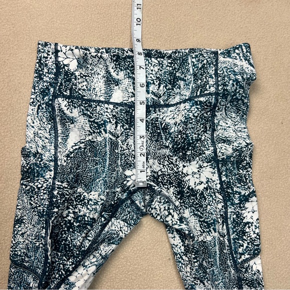 Lululemon Speed Up Tight *Full-On Luxtreme 28" Wildwood Multi Size 4 - Picture 3 of 6